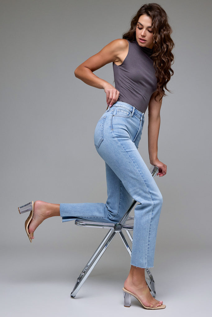 [TRACEY] Super Light Wash Clean Straight Cropped Jean