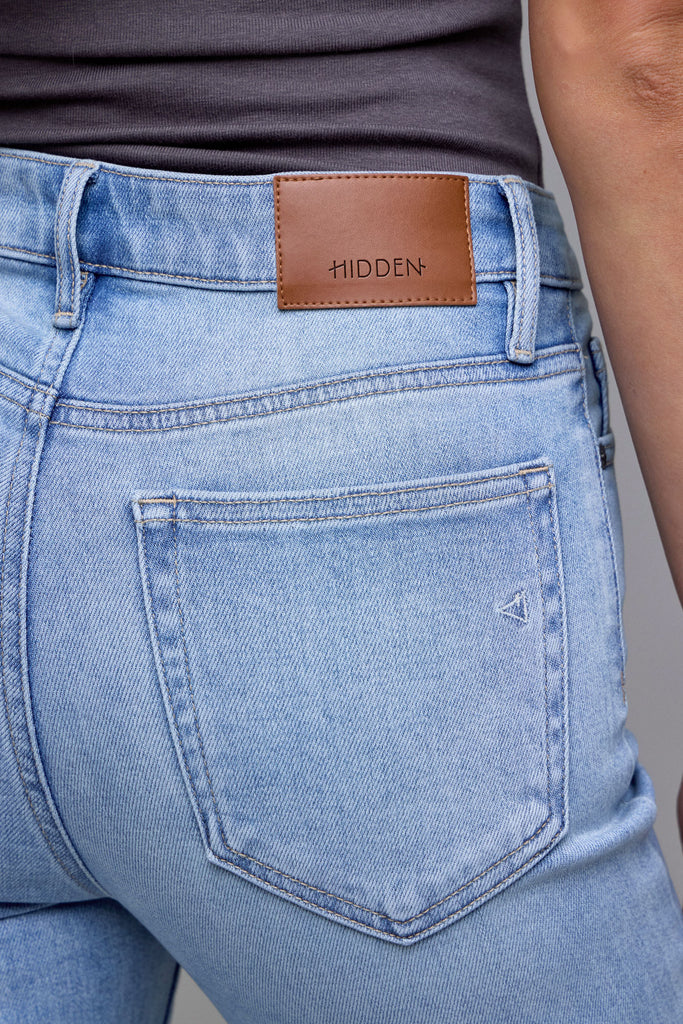 [TRACEY] Super Light Wash Clean Straight Cropped Jean