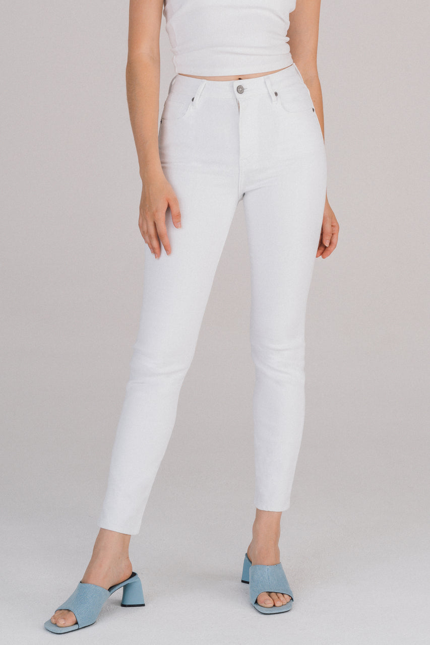 [TRACEY] WHITE CLEAN STRETCH 29" INSEAM STRAIGHT