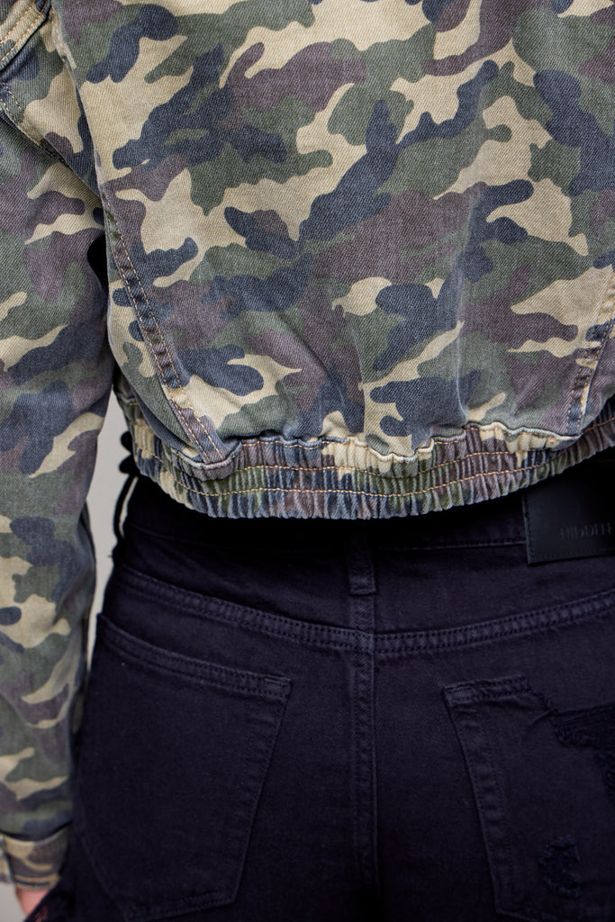 [REBEL] Camo Cropped Cargo Jacket