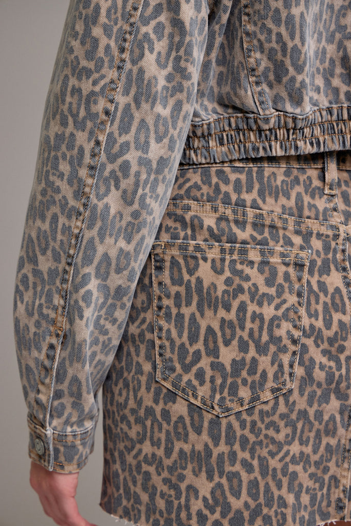 [ABBEY] Cropped Cargo Jacket