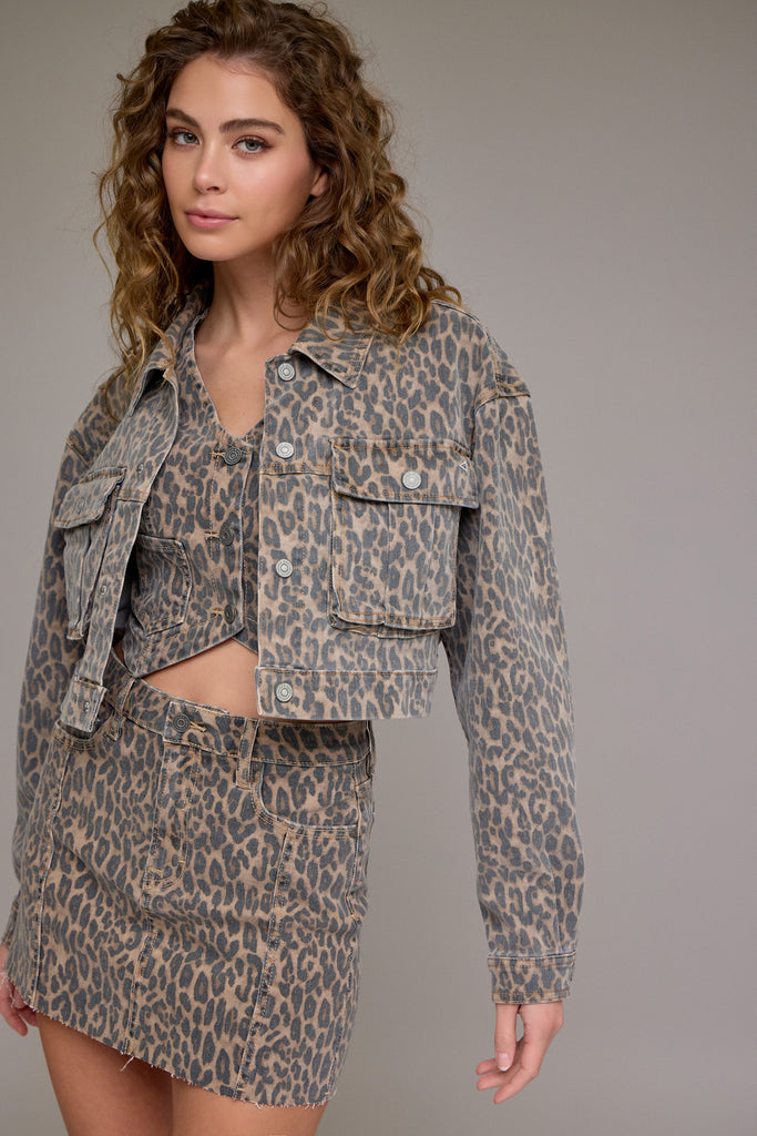 [ABBEY] Cropped Cargo Jacket