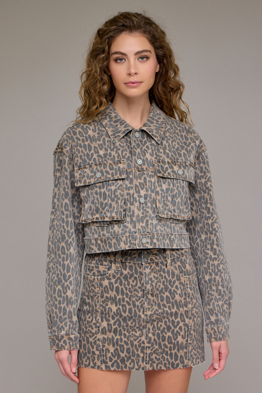[ABBEY] Cropped Cargo Jacket