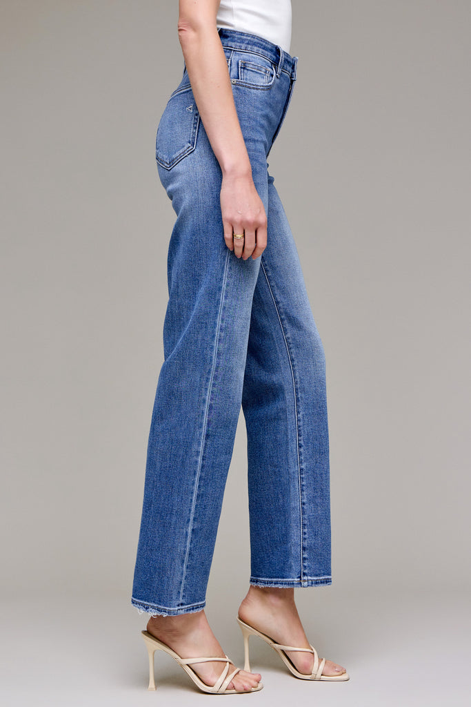 [TRACEY] Medium Dark Wash Clean Stretch Straight