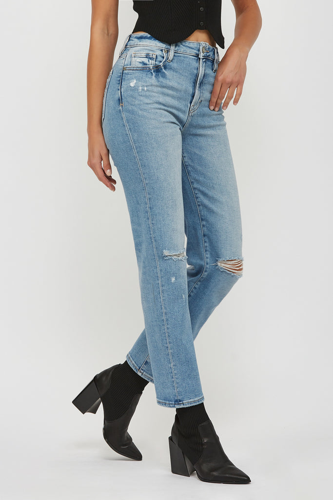 [TRACEY] MEDIUM WASH DISTRESSED STRETCH STRAIGHT JEAN