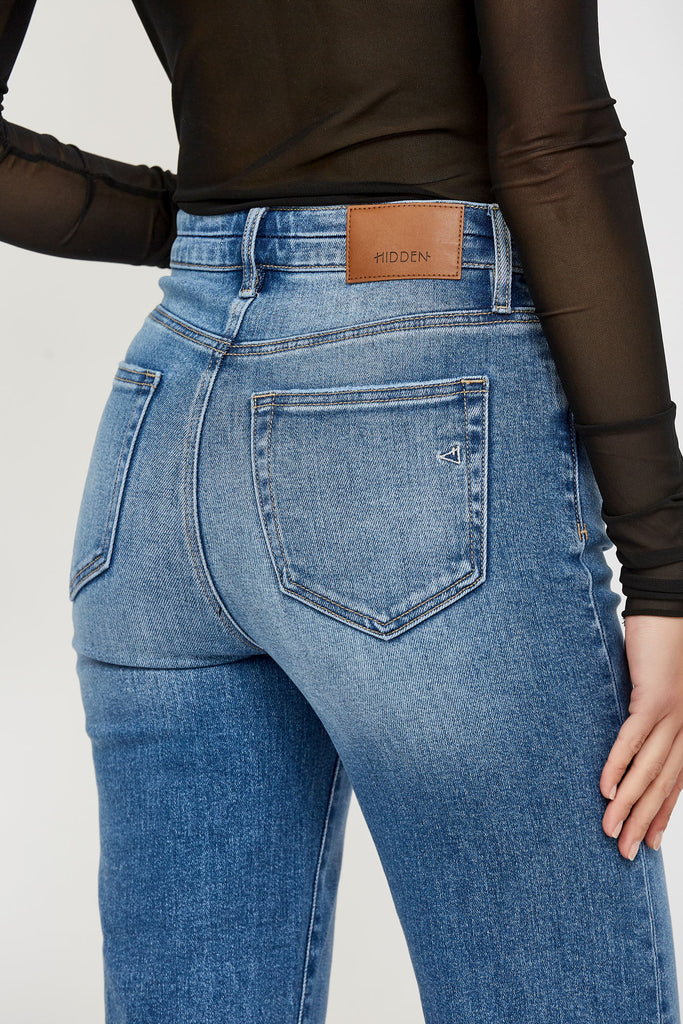 [TRACEY] DARK CLEAN STRETCH CROPPED RELAXED STRAIGHT JEAN