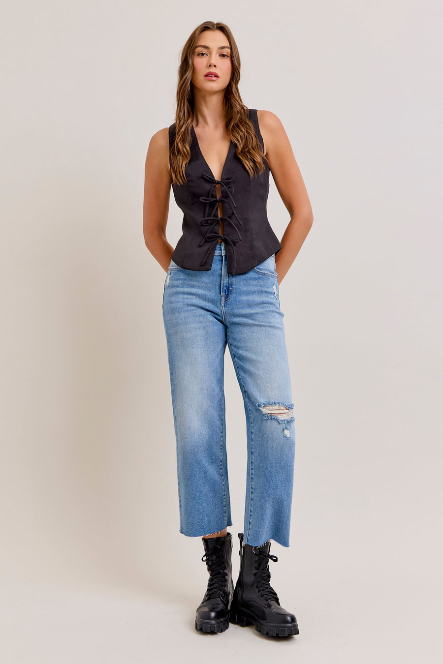 [ELLA] LIGHT KNEE DISTRESSED CROPPED WIDE STRAIGHT