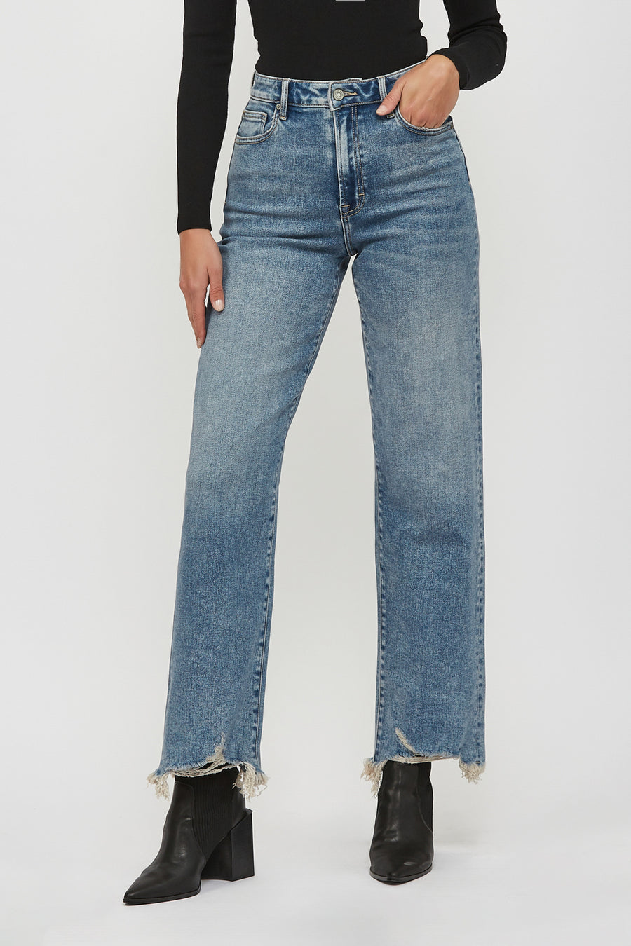 [ELLA] MEDIUM DARK FRAYED HEM 31" INSEAM WIDE STRAIGHT JEAN