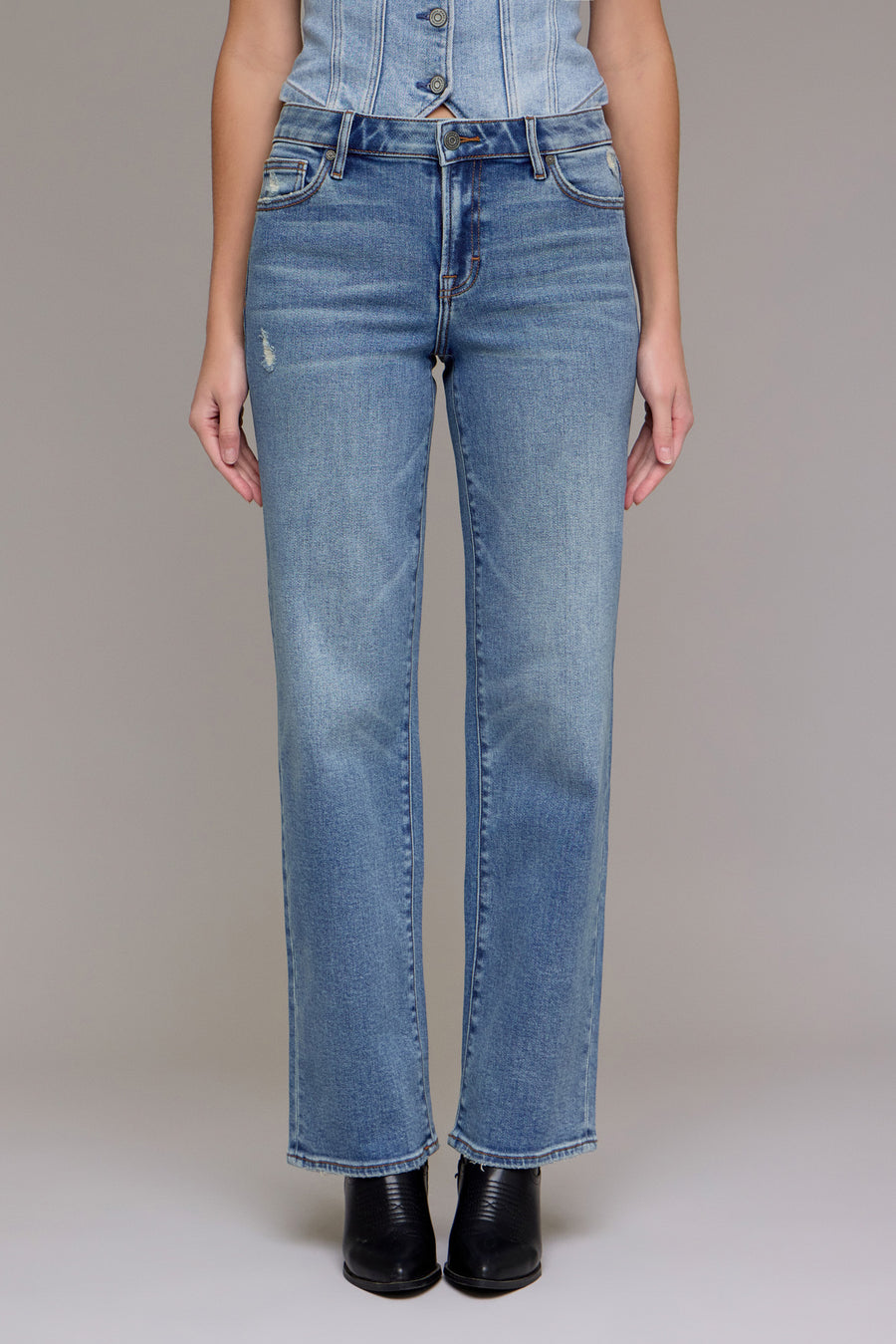[ELLA] Medium Vintage 31" Inseam Clean Mid Rise Wide Straight