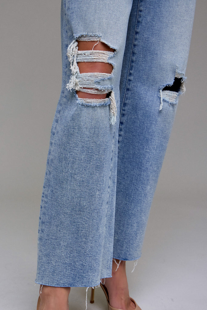 [ELLA] Light Vintage Knee Distressed 31" Inseam Classic Straight