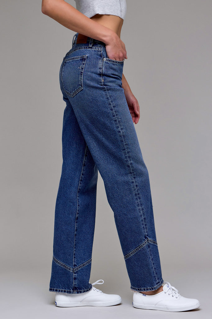 [ELLA] Medium Wash Fashion High Rise Classic Straight