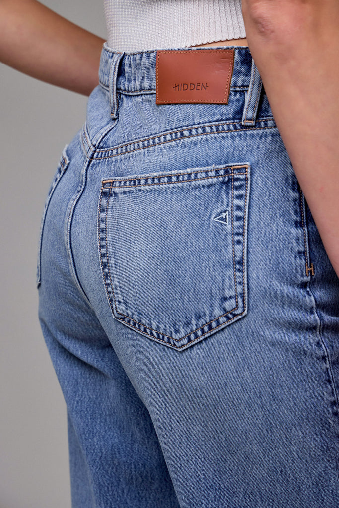 [ELLA] Medium Light Clean Classic High Classic Straight