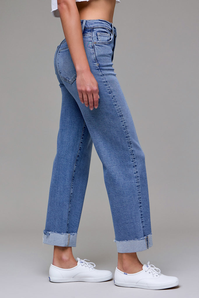 [ELLA] Medium Wash Cuffed Stretch Classic Straight