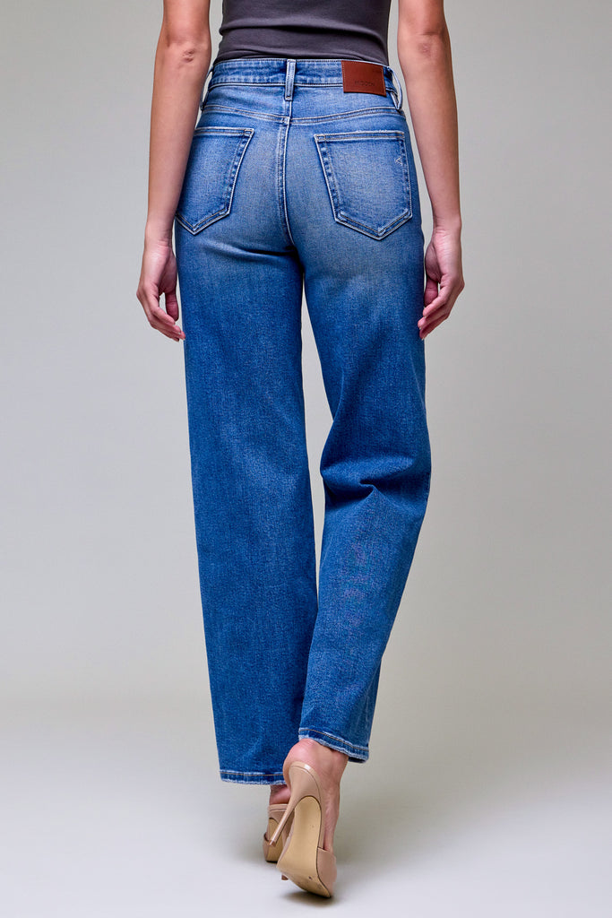 [ELLA] Medium Wash Clean Stretch High Rise Classic Straight