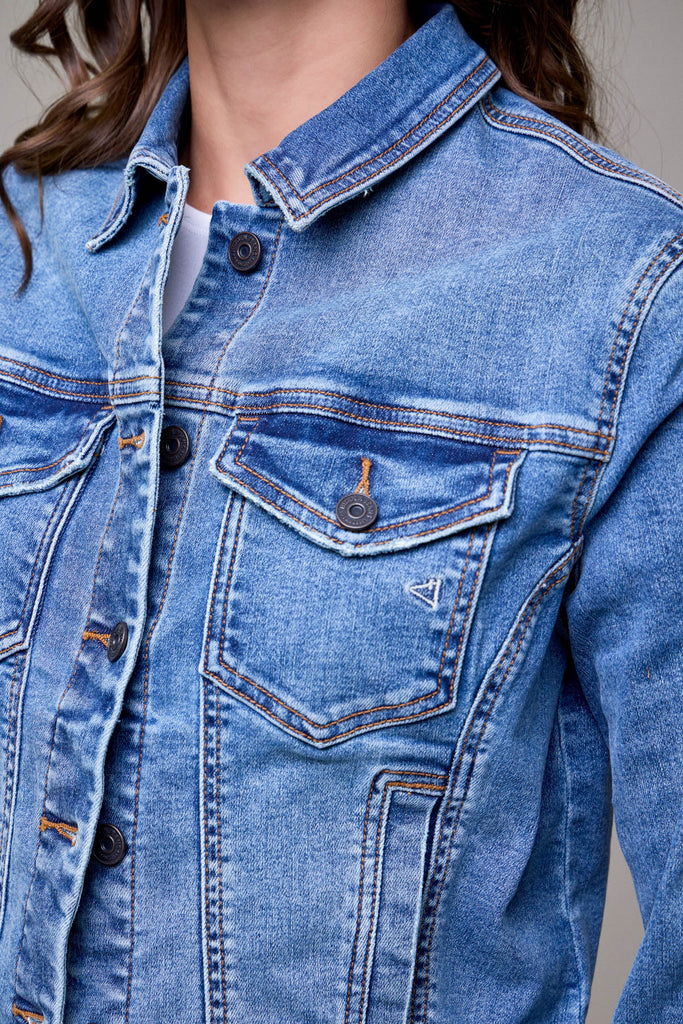 [REBEL] MEDIUM WASH FITTED STRETCH TRUCKER JACKET