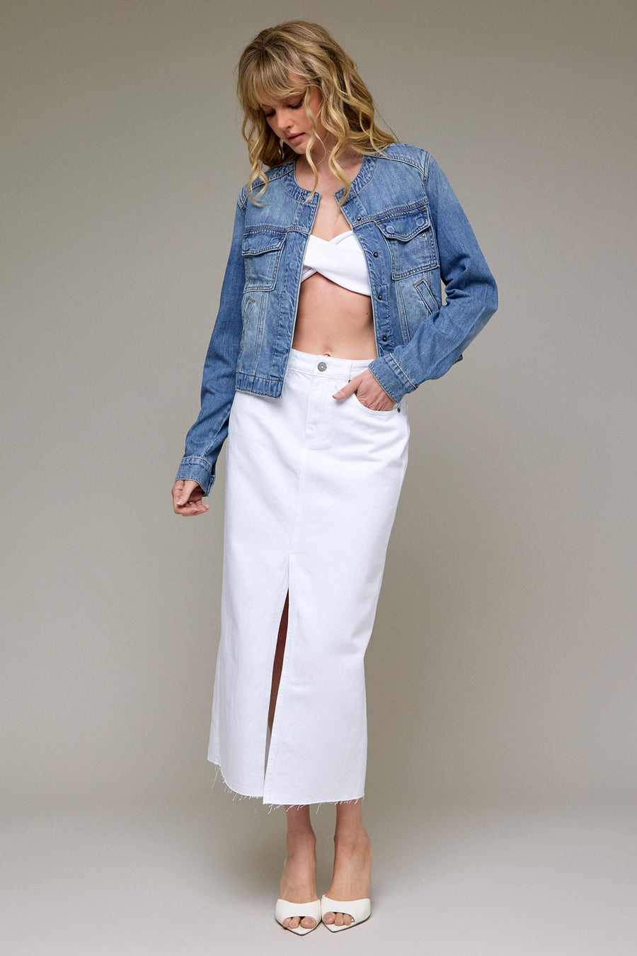 [REBEL] MEDIUM LIGHT COLLARLESS TRUCKER JACKET