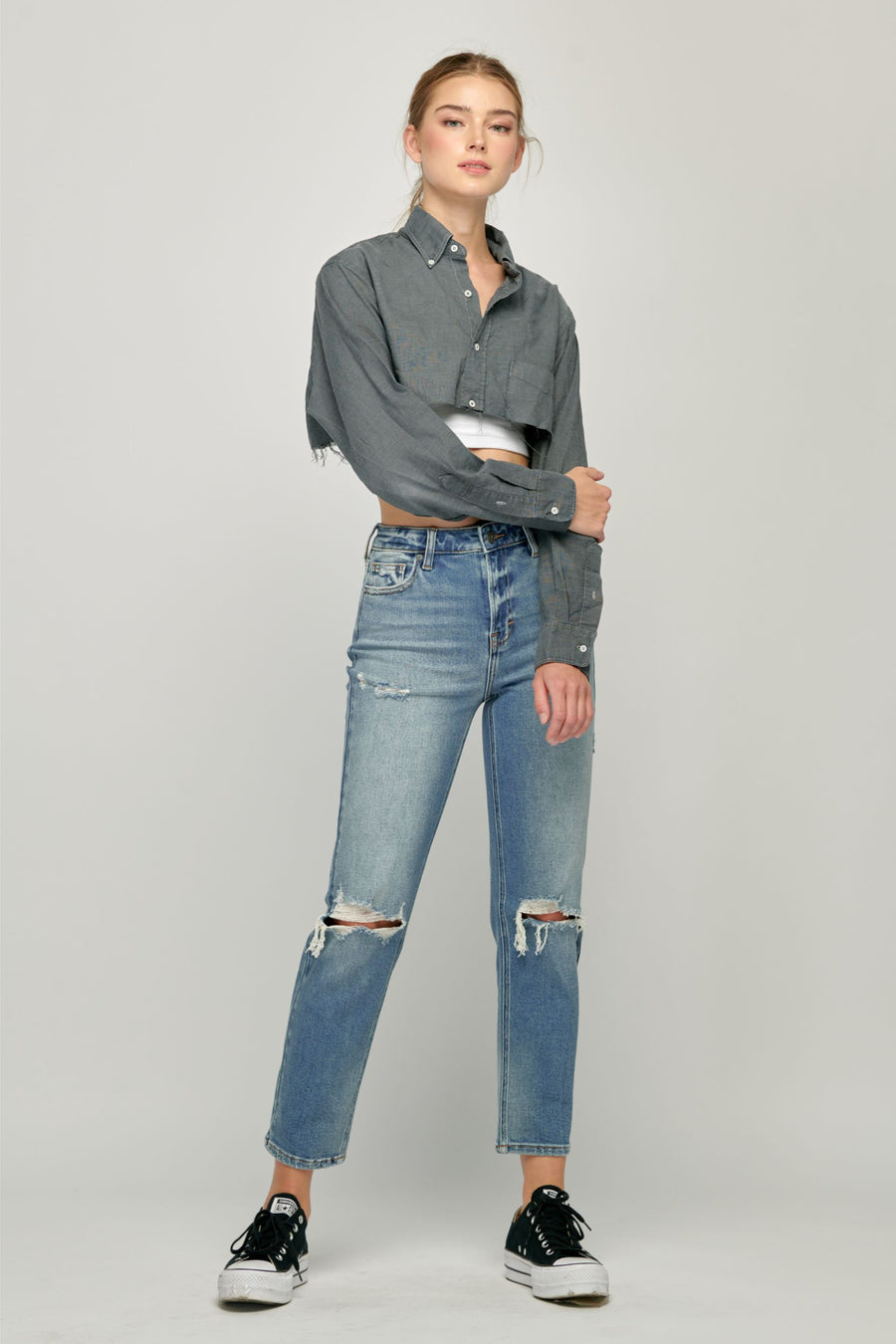 [ZOEY] MEDIUM WASH CLASSIC DISTRESSED SUPER SOFT MOM JEAN