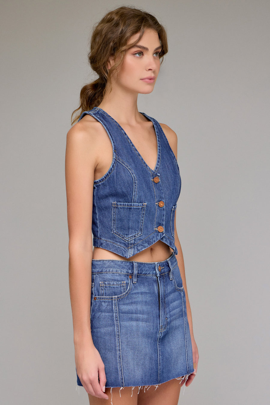 [REBEL] Dark Wash Super Soft Cropped Fitted Vest