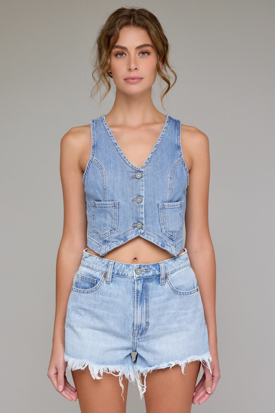 [REBEL] Light Wash Super Soft Cropped Fitted Vest