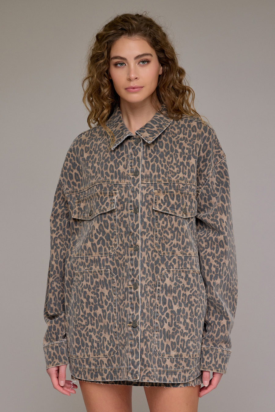[ABBEY] Medium Wash Oversized Shirt