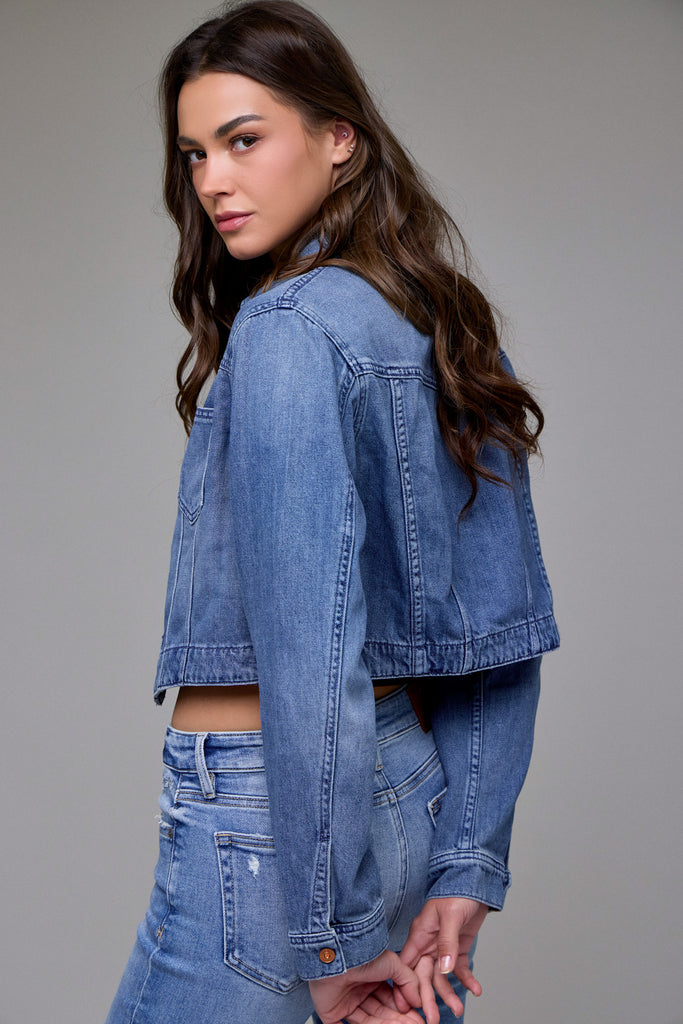 [REBEL] Medium Wash Super Soft Cropped Jacket