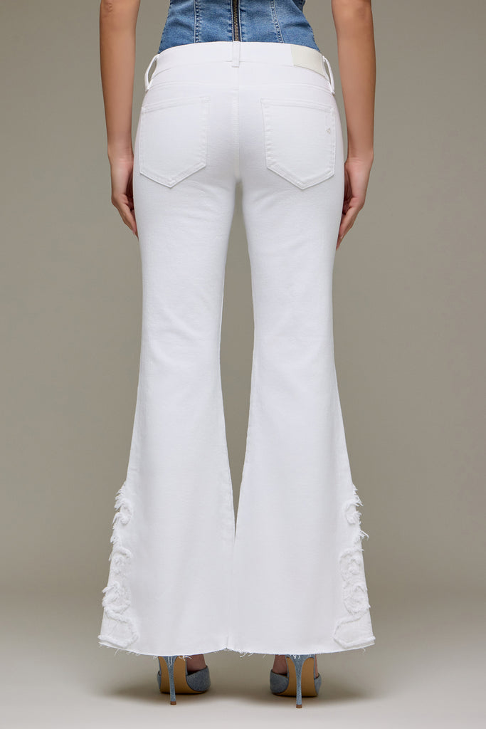 [HAPPI] LOW RISE WHITE WASH FLARE WITH DETAILED APPLIQUE