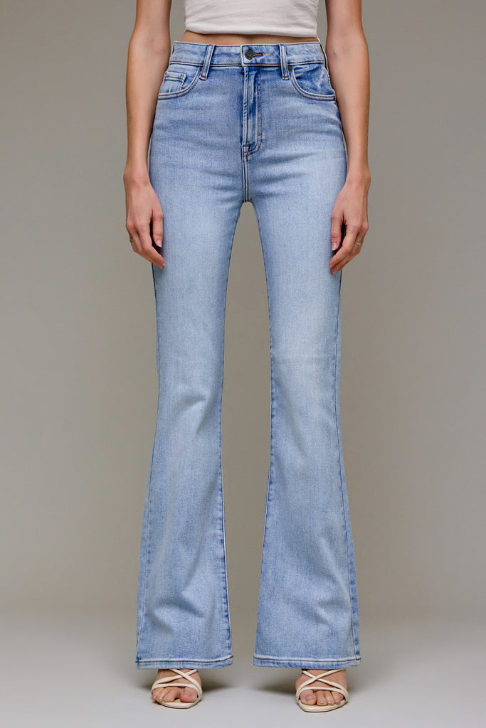 [HAPPI] Light Wash Classic 34" Inseam Flare