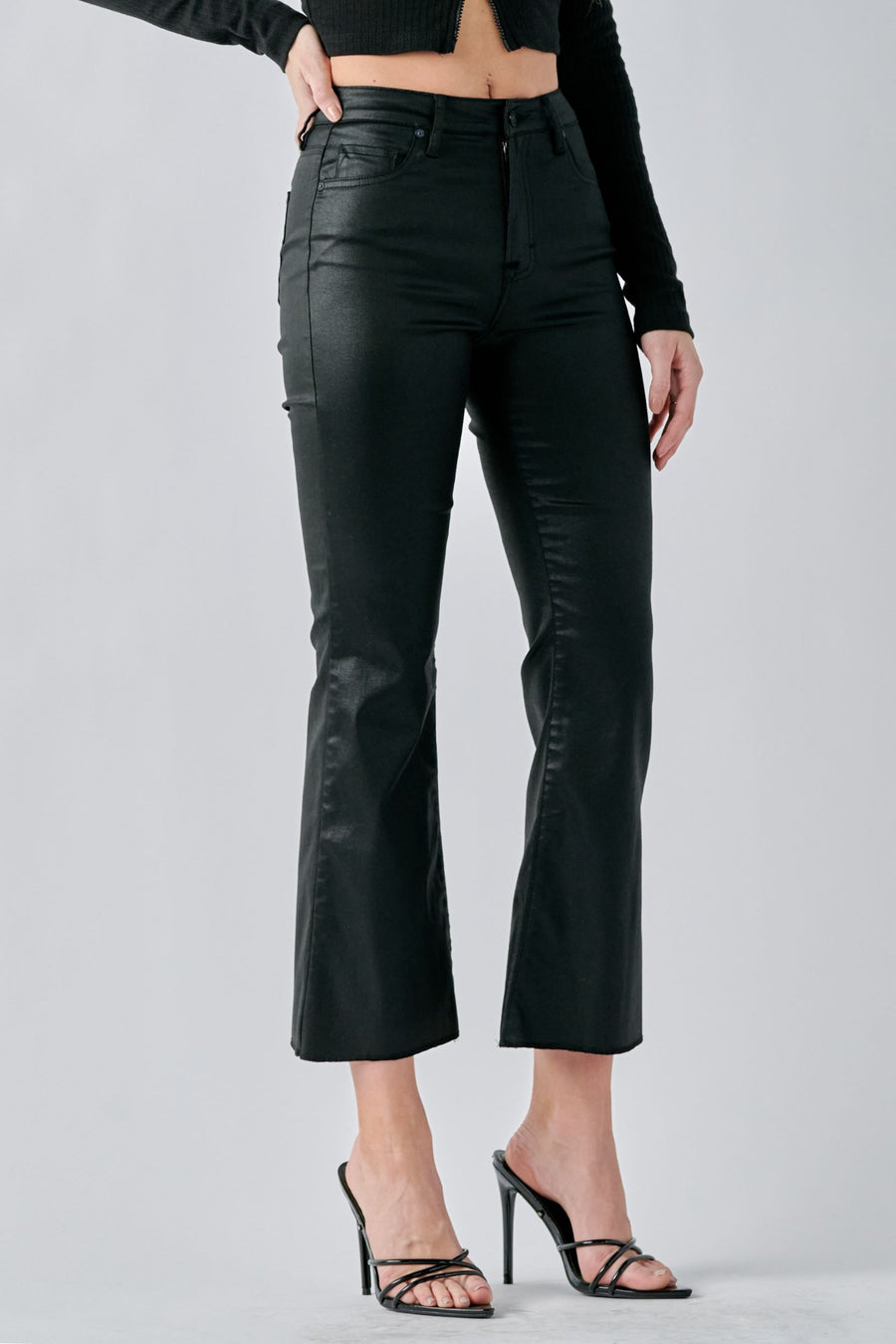 [HAPPI] Black Coated Cropped Flare