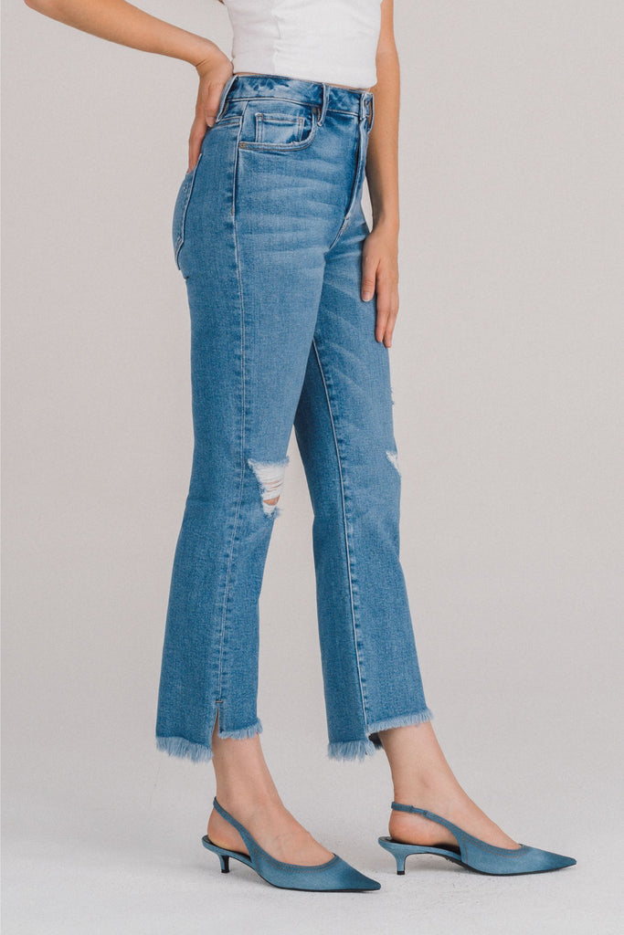 [HAPPI] MEDIUM LIGHT SLIT KNEE STEP HEM CROPPED FLARE