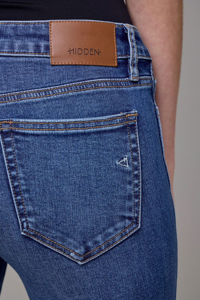 [RYAN] Dark Wash Clean Side Slit Boot Cut