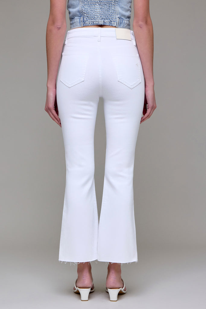 [HAPPI] White Clean Step Hem Cropped Flare