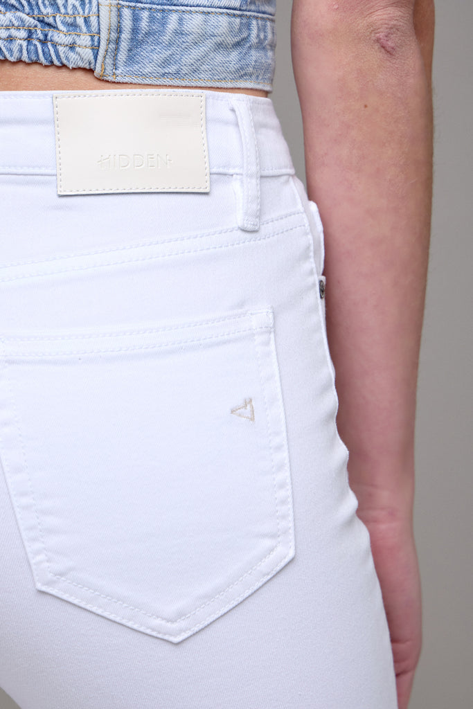 [HAPPI] White Clean Step Hem Cropped Flare