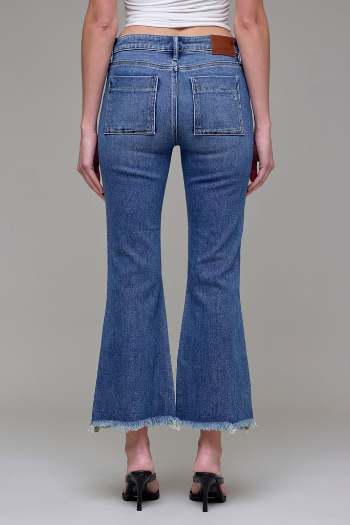 [HAPPI] Medium Wash Frayed Hem Cargo Crop Flare