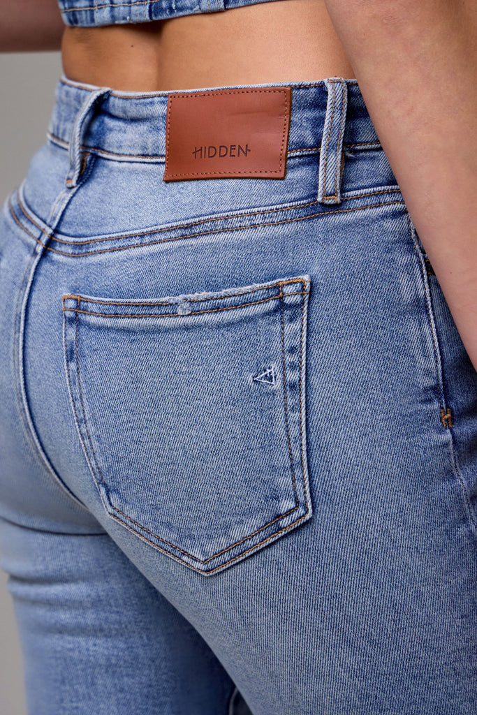 [RYAN] Medium Light Cropped Stretch 25" Inseam Bootcut