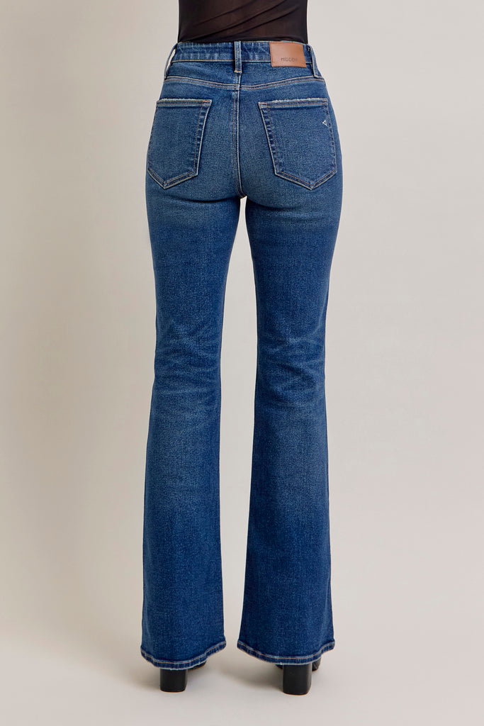 [HAPPI] DARK WASH CLEAN STREACH 33" INSEAM FLARE