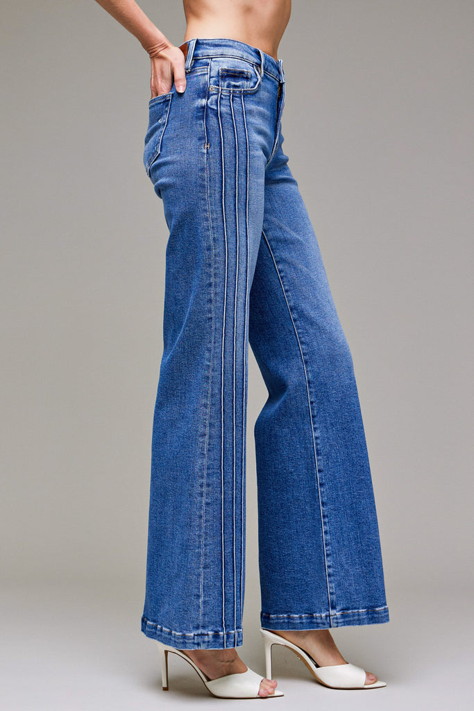 [HAPPI] Dark Wash Pintuck Mid Rise Comfort Flare