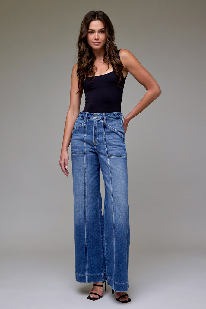 [HAPPI] Medium Wash Seam 33" Inseam Comfort Flare