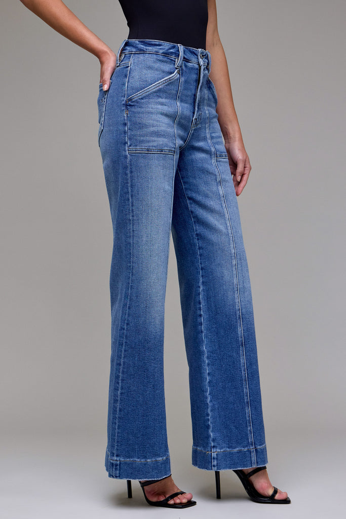 [HAPPI] Medium Wash Seam 33" Inseam Comfort Flare