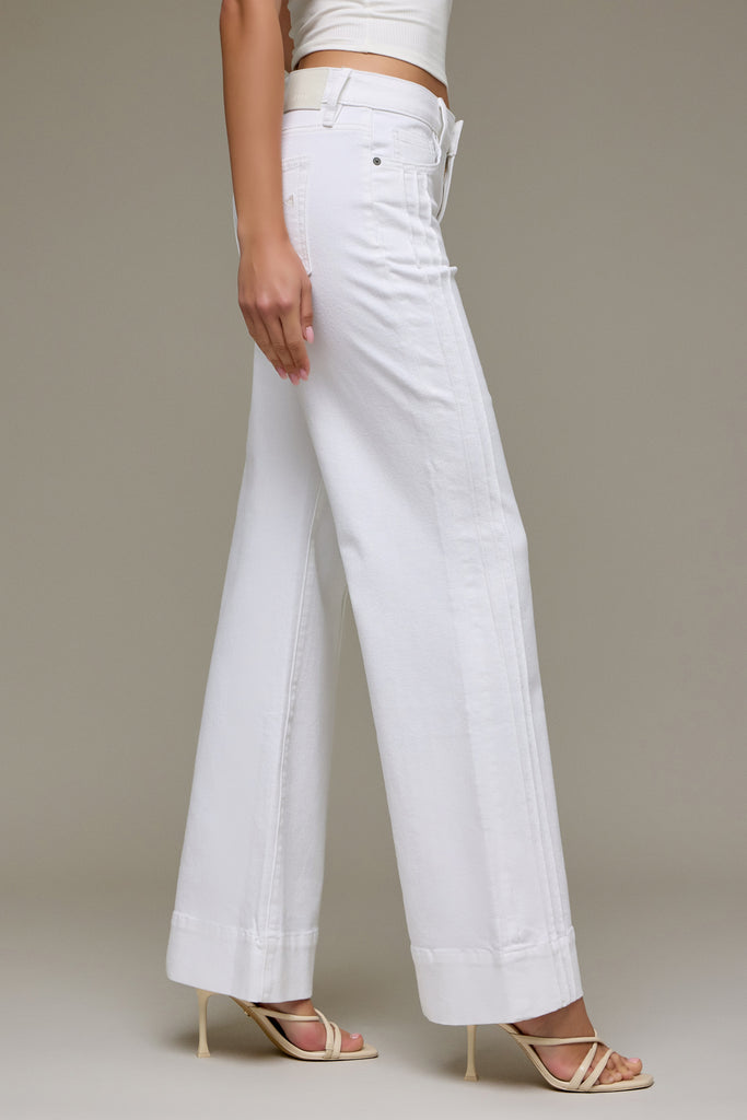 [HAPPI] White Denim Pintuck Mid Rise Comfort Flare