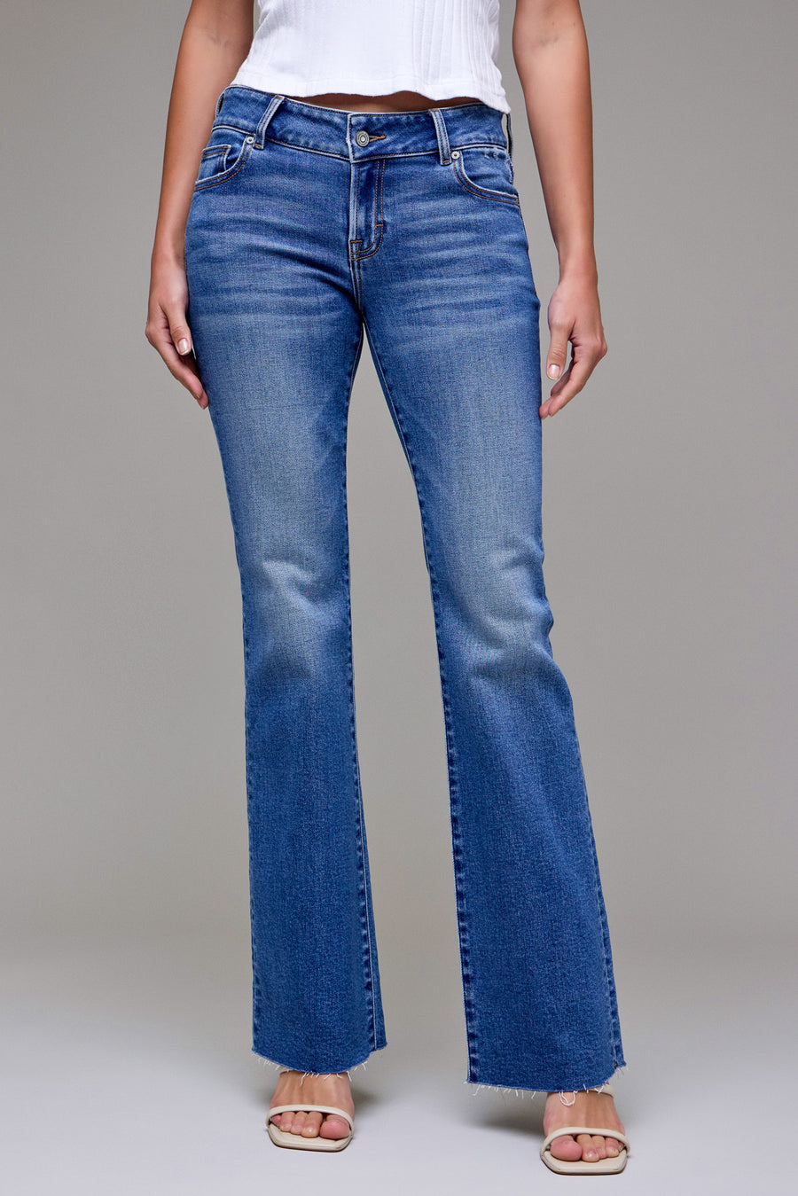 [RYAN] Medium Wash Stretch Basic Low Rise Bootcut