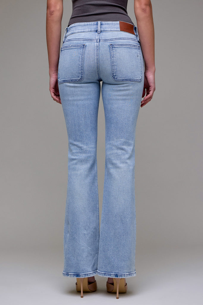 [RYAN] Light Wash Stretch Grinded Low Rise 33" Inseam Bootcut