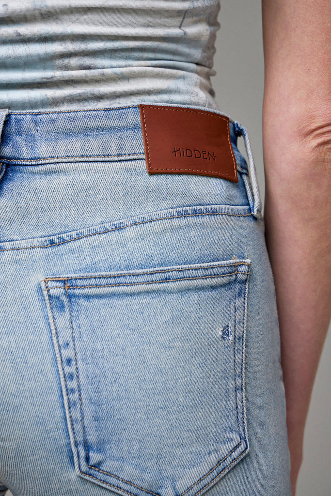 [HAPPI] Light Wash Clean Stretch Low Rise Comfort Flare