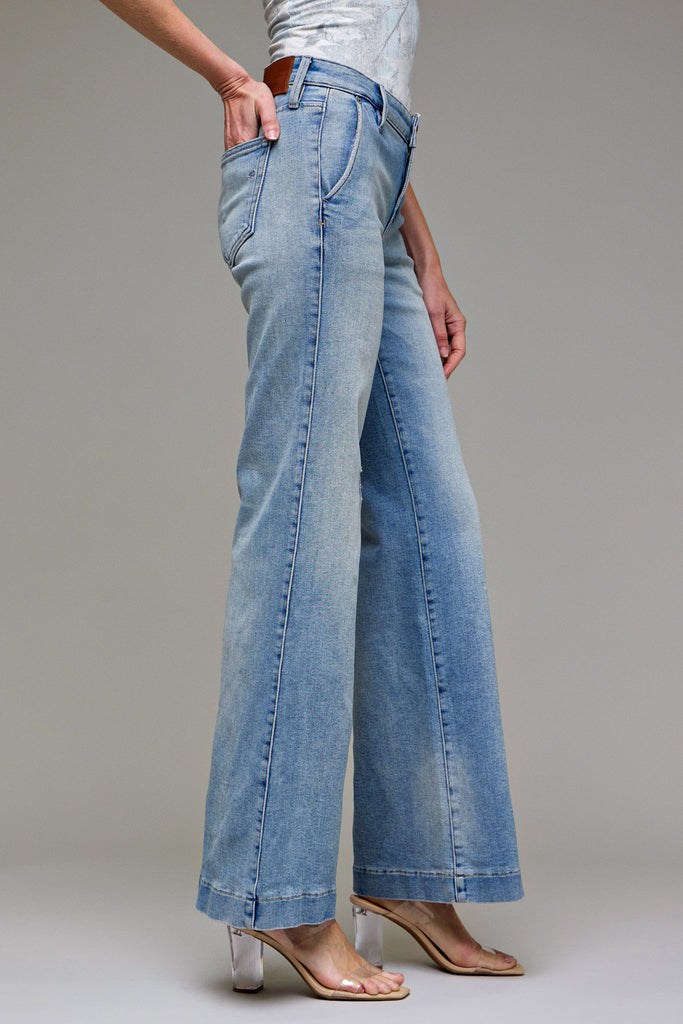 [HAPPI] Light Wash Clean Stretch Low Rise Comfort Flare