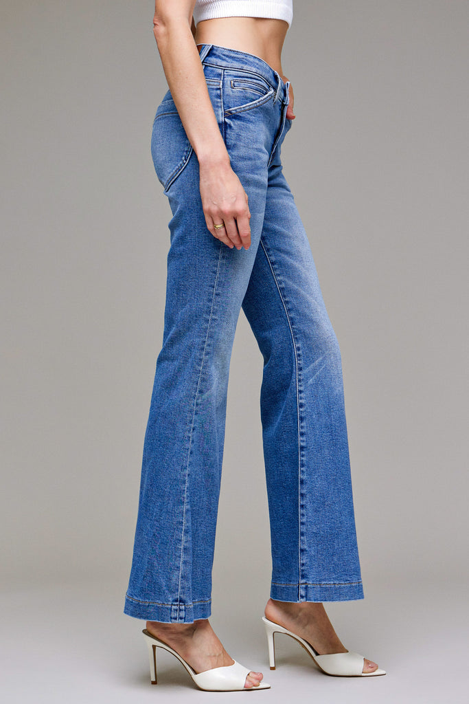 [HAPPI] Medium Light Stretch Clean Low Rise Flare