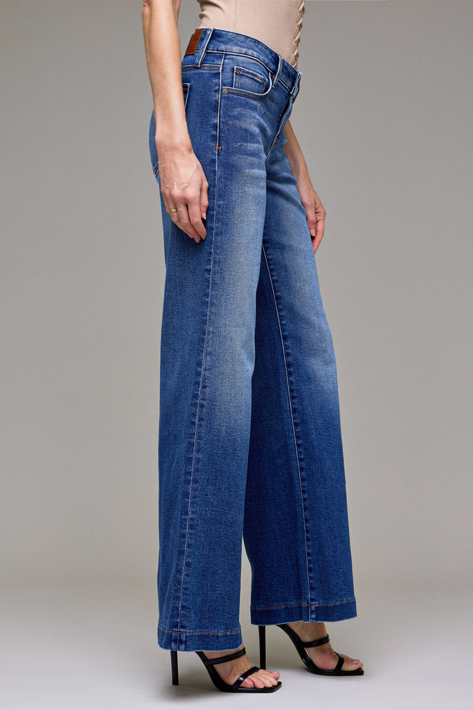 [HAPPI] Medium Dark Stretch Low Rise Comfort Flare