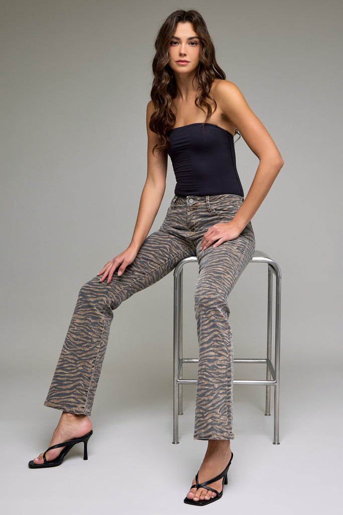 [RYAN] Tiger Print Low Rise 31" Inseam Bootcut