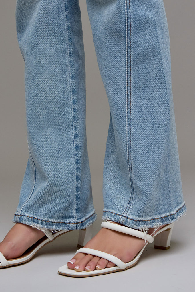 [RYAN] Light Wash Side Seam Low Rise Bootcut