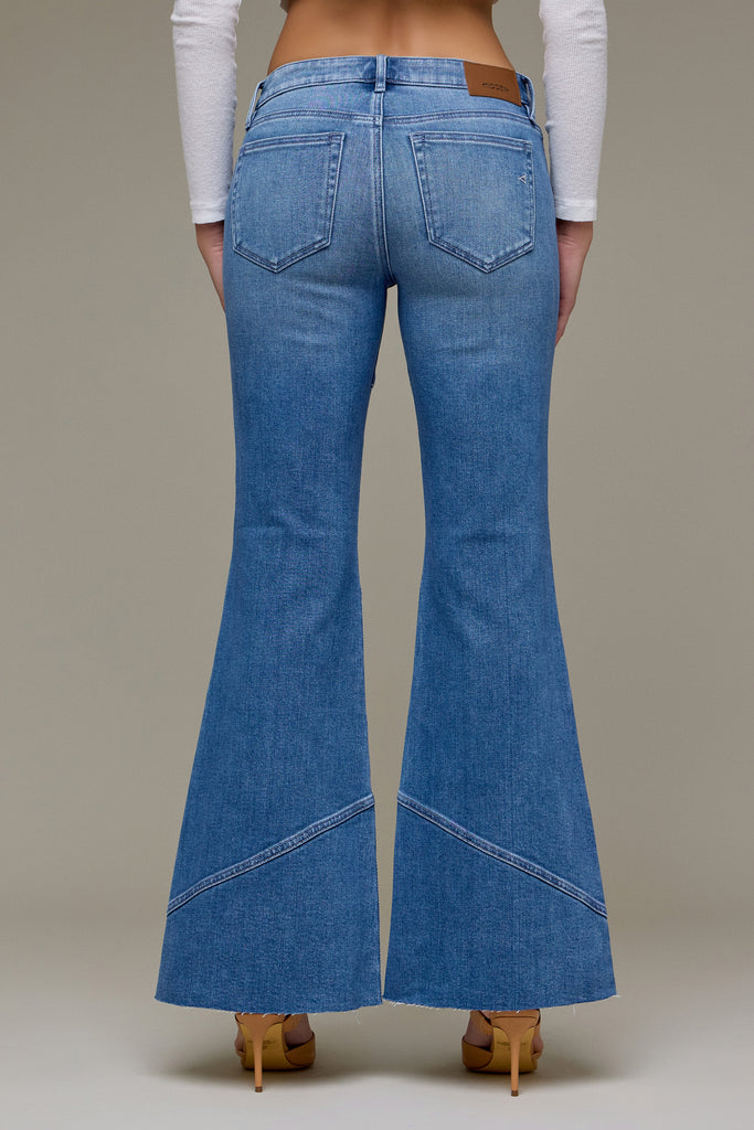 [HAPPI] Medium Dark Low Rise 32" Inseam Fashion Flare