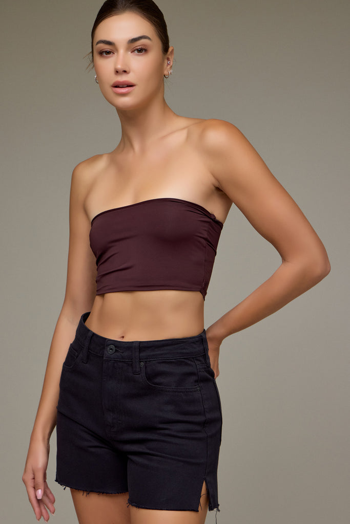 [SOFIE] Black Side Slit Mom Shorts