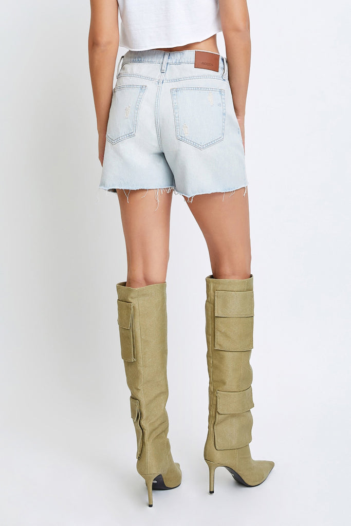 [RILEY] LIGHT WASH CLEAN CLASSIC 4" INSEAM BAGGY SHORTS